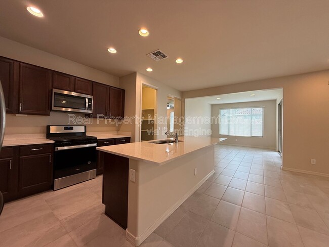 Photo - 5811 N 88th Ln