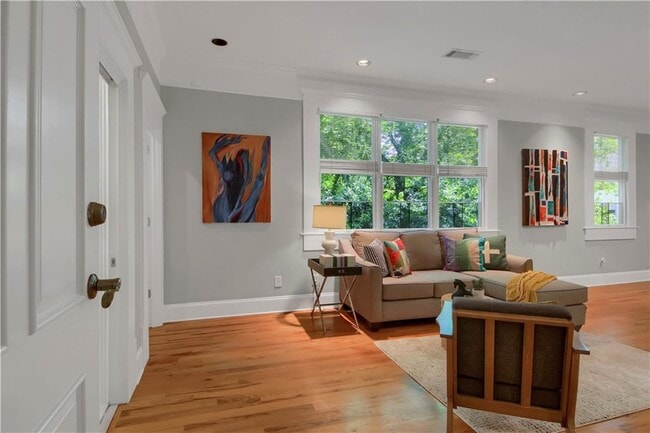 Photo - 259 14th St NE Unidad 301