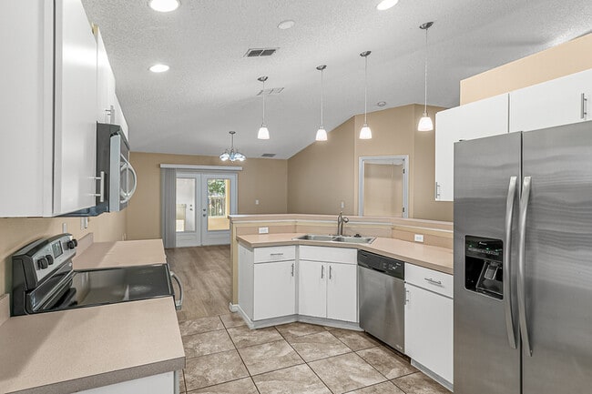 Photo - 1528 Vista Lake Cir