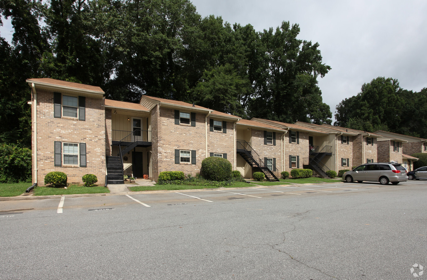 Shamrock Place - Shamrock Place Apartments