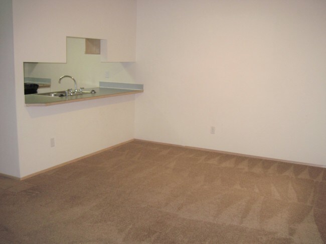 Photo - Canterbury Court Apartments