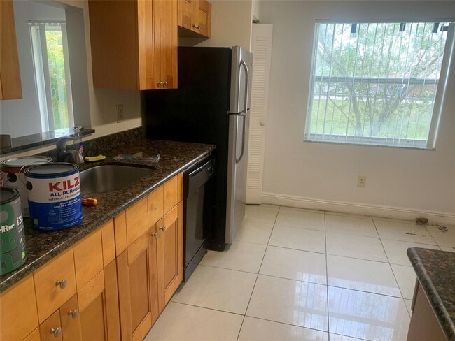 Building Photo - 10641 NW 45th St Rental