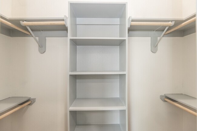 Photo - 704 S 1st St