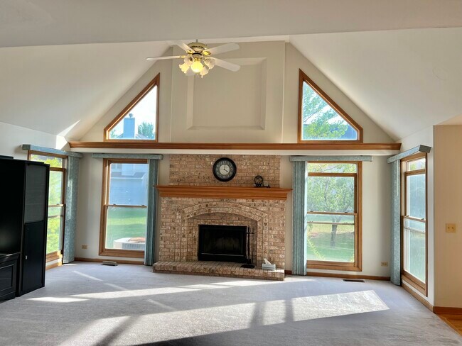 Photo - 780 Sigmund Rd