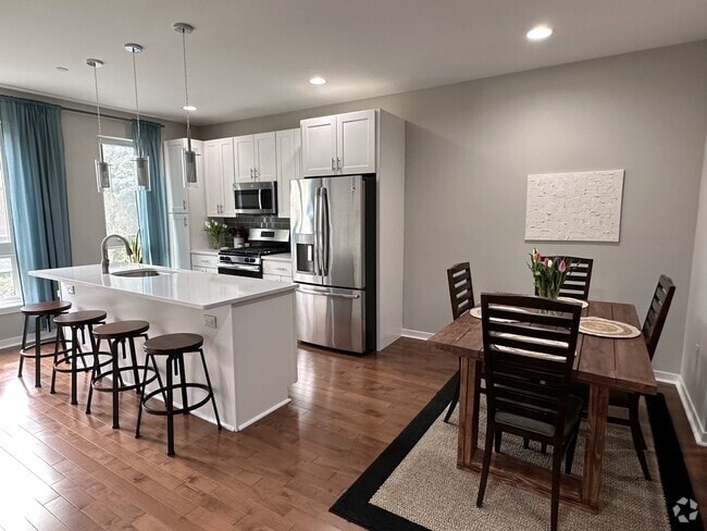 Building Photo - 3831 Terrace St Unit H Rental