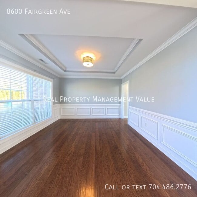 Photo - 8600 Fairgreen Avenue