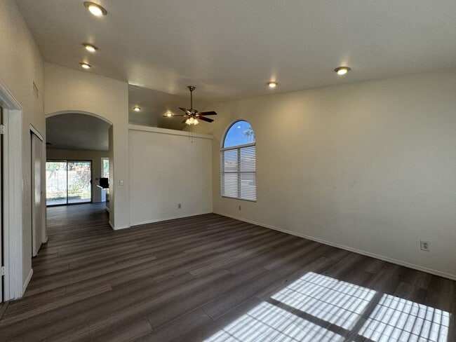 Photo - 4 BEDROOMS CULDESAC LOT ACROSS FROM PARK