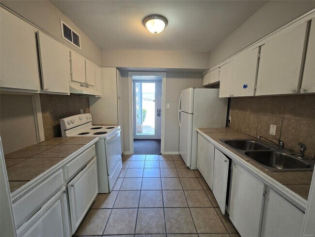 Photo - 3709 Wesley Dr
