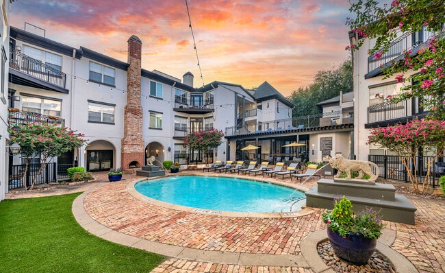 Photo - MAA Uptown Village