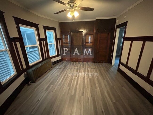 Photo - 1213 S 72nd St