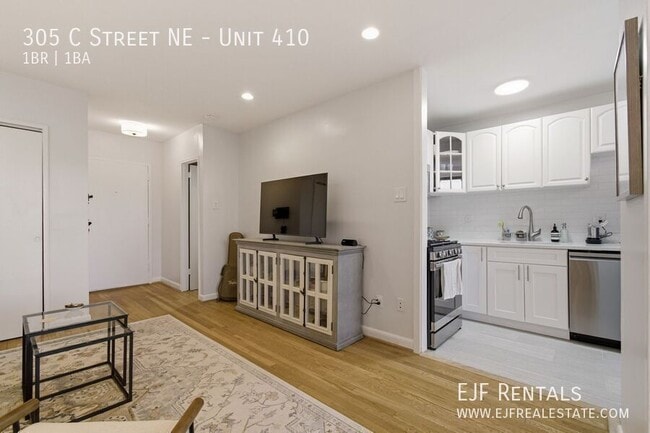 Photo - 305 C St NE Unit 410