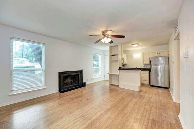 Photo - 1000 W 26th St Condo Unit 113