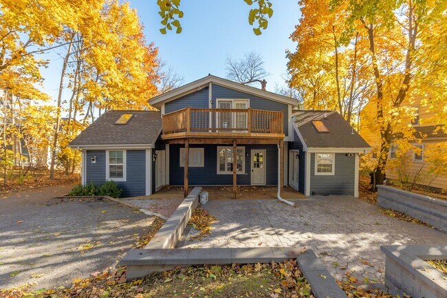 Photo - 270 S Center St