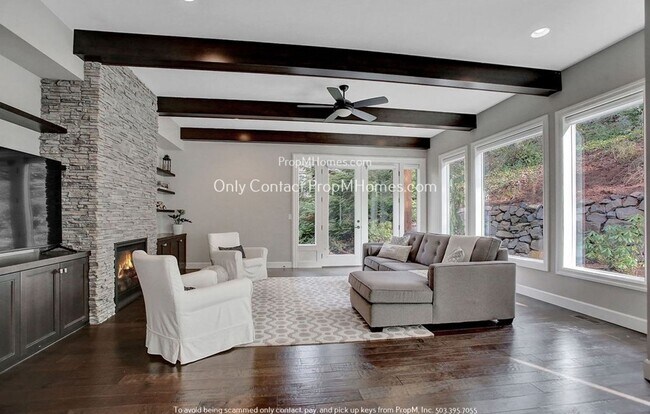 Photo - Luxury Four Bedroom Home In Lake Oswego!
