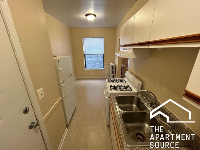 Photo - 7728 N Marshfield Ave Unit 7728 North Marshfield Ave