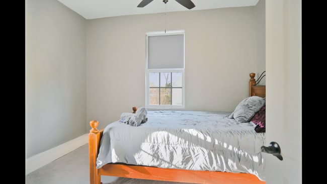 Photo - 511 Blades Ave