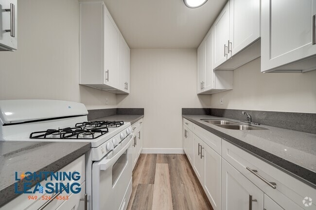 Building Photo - 3845 Gibraltar Ave Unit 7D Rental