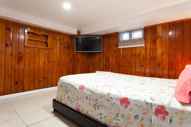 Photo - 321 W Valley Stream Blvd Unit 1