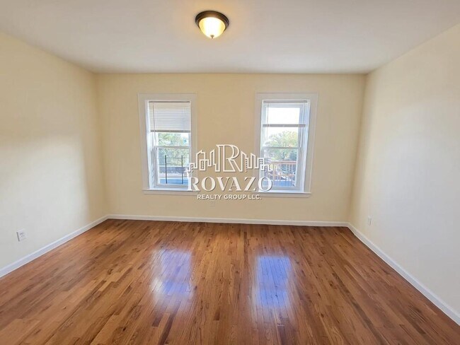 Photo - 1305 Clinton Ave Unidad 5