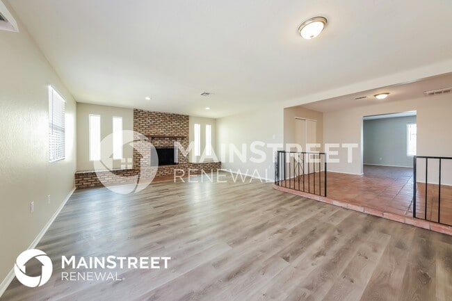 Photo - 4714 N 49th Dr