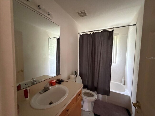 Photo - 456 Waterford Way