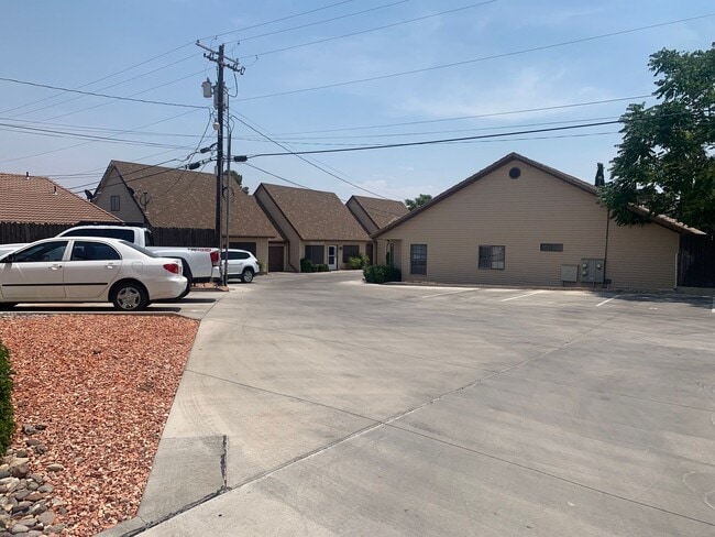 Photo - Downtown location. Quiet townhome!