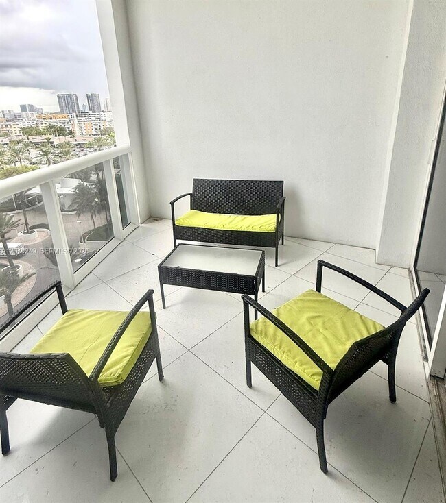 Photo - 18201 Collins Ave Unit 908