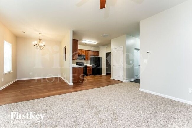 Photo - 496 Grenier Terrace NE