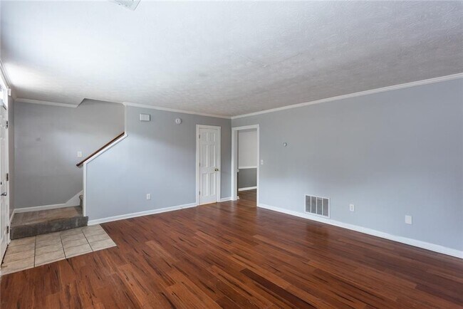 Photo - 760 Indian Lake Dr NW