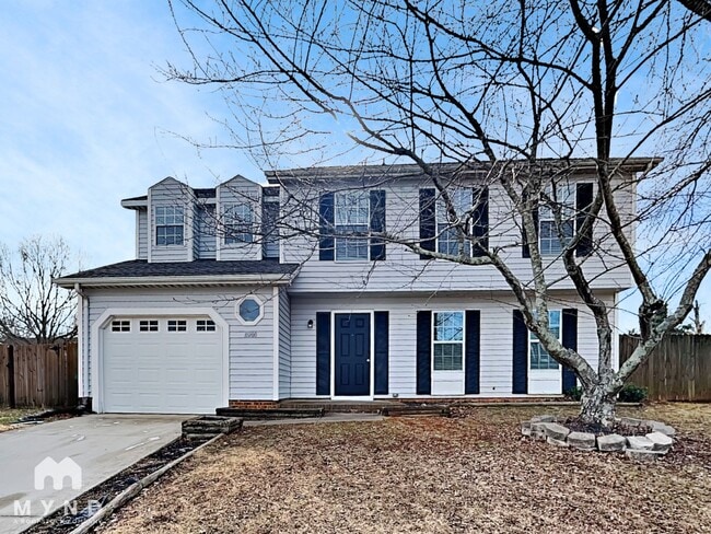 Building Photo - 11200 Leadenhall Ln