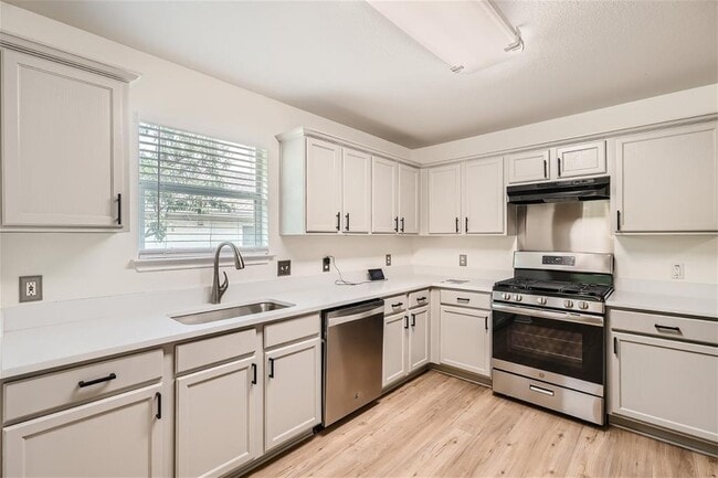 Photo - 6937 Sabrina Dr