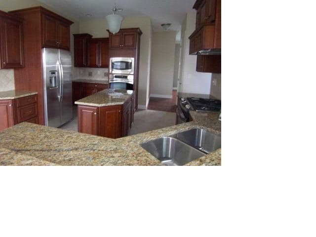 Photo - 308 Zinnia St