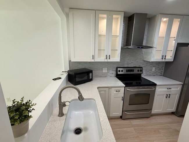 Photo - Upgraded - Woodlake Villa 49