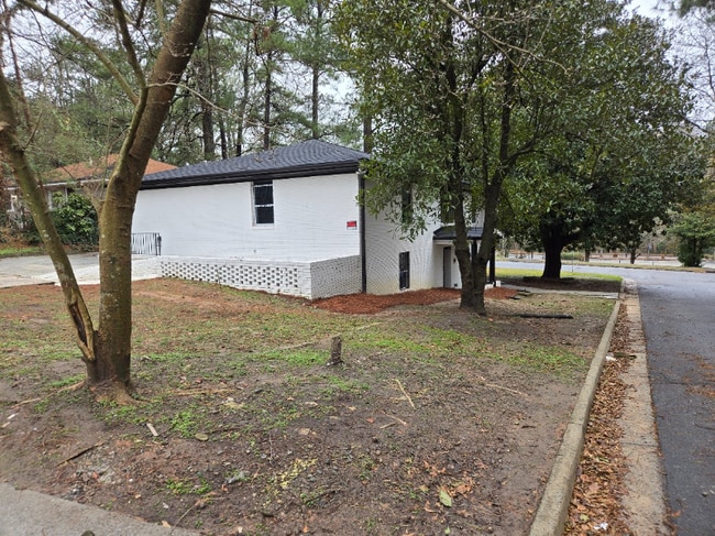 Photo - 175 Holly Rd NW