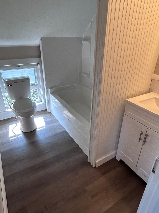 Photo - 819 W 27th St Unit 819 West 27th