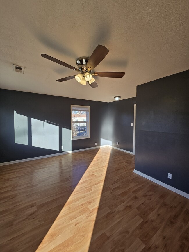 Photo - 1332 N Erie St