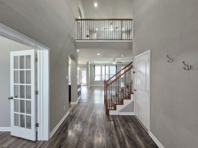 Photo - NEW IN MANAGEMENT - AVAILABLE NOW!