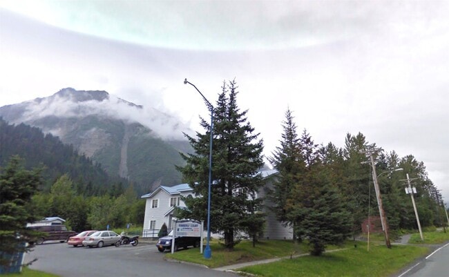 Photo - 1821 Swetmann Ave