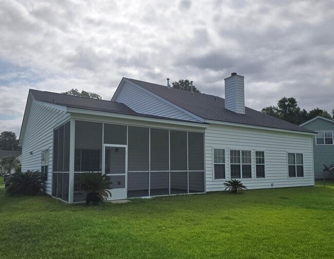 Photo - 4Br 2.5Ba in Grand Oaks with Pool Access!
