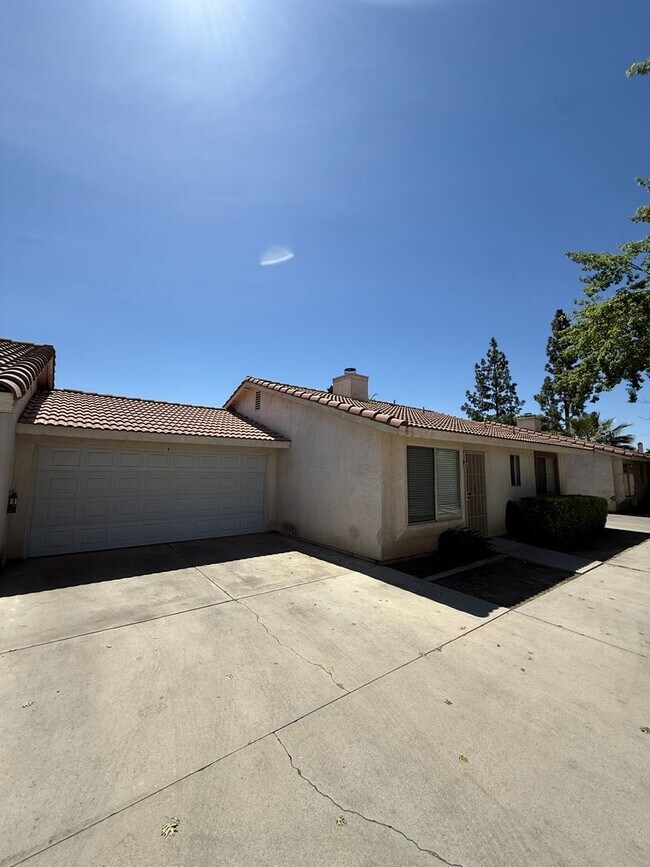 2800 Gosford Rd
