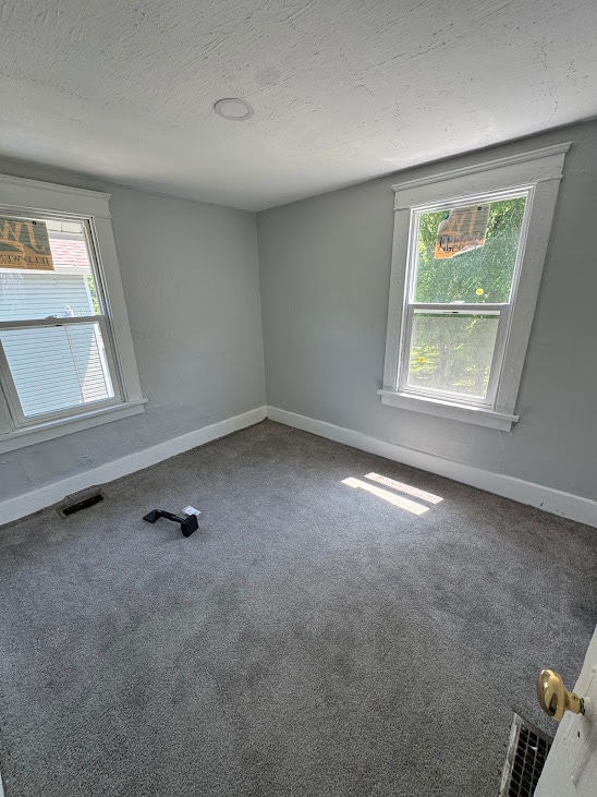 Photo - 423 2nd St SW