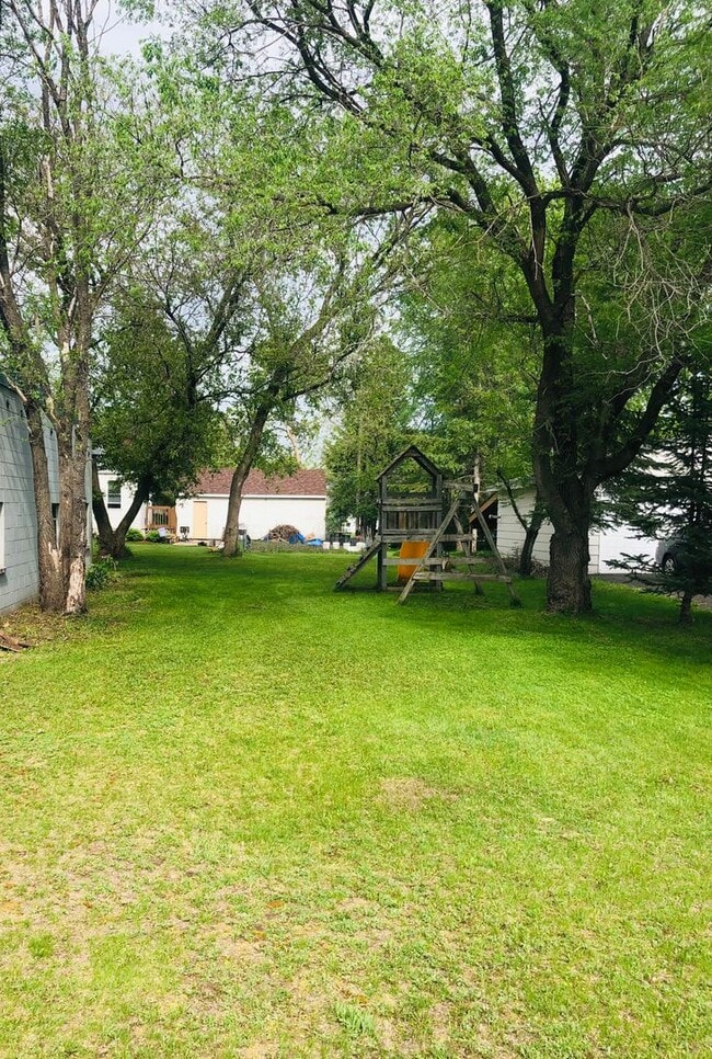 Photo - Charming 3-Bedroom Cloquet Home with Spacious Lot, Garage & Prime Location Near Parks and Golf