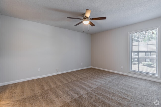 3BR, 2BA - 1,425SF