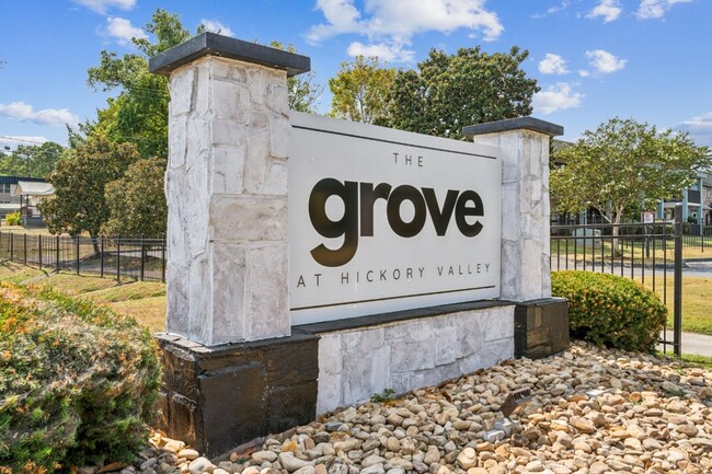 The Grove at Hickory Valley - The Grove at Hickory Valley Apartments