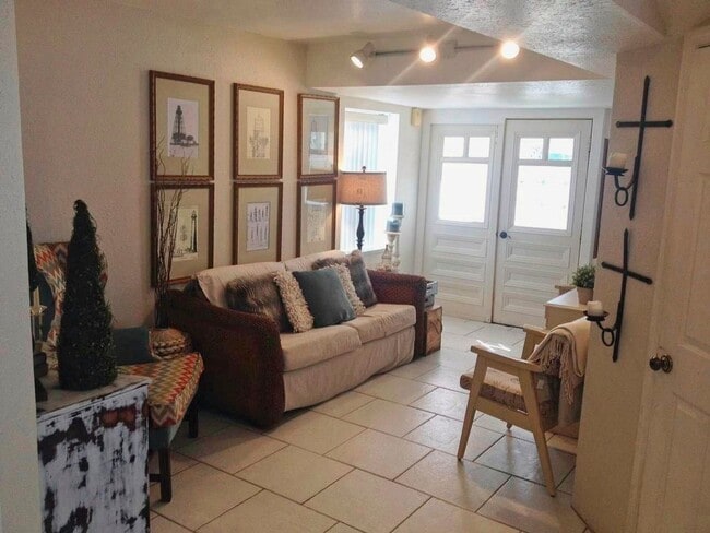 Photo - Cozy Beachside 2/1 with Private Yard—Steps from the Ocean Unit B