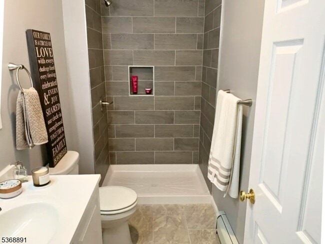 Photo - 45 Watson Ave Unidad 3