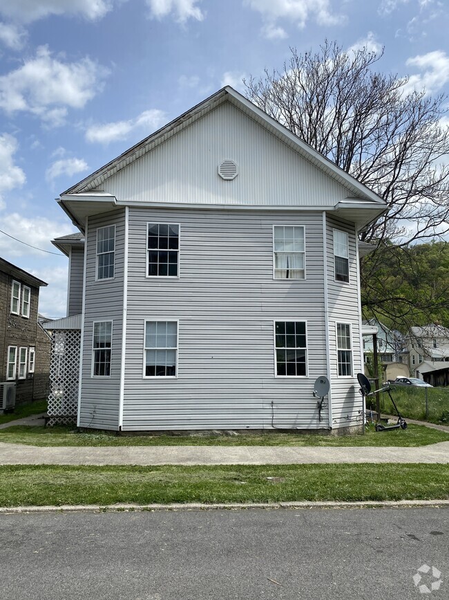Building Photo - 171 Mozelle St Rental