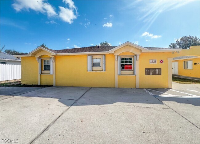 Photo - 1321 SE 8th Ave