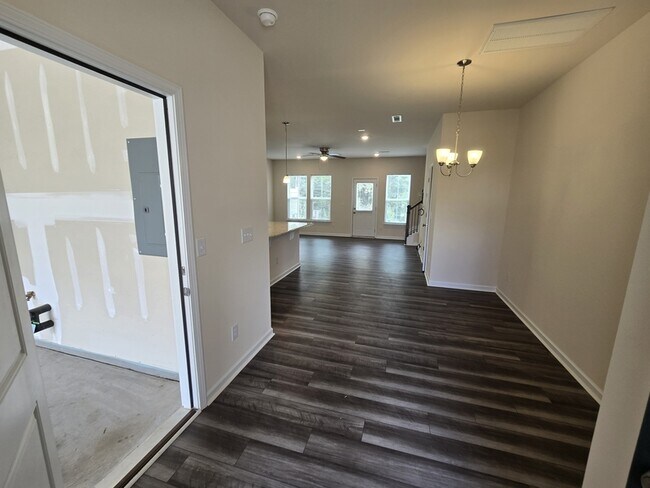 Photo - 4028 Beckton Trl