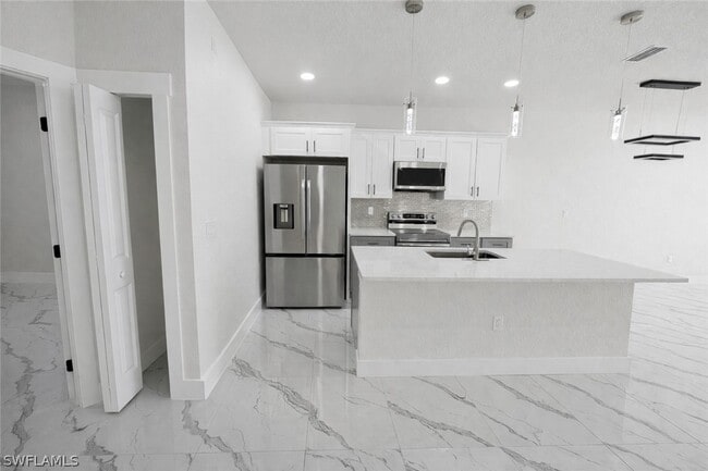 Photo - 2423 Milton Ave S